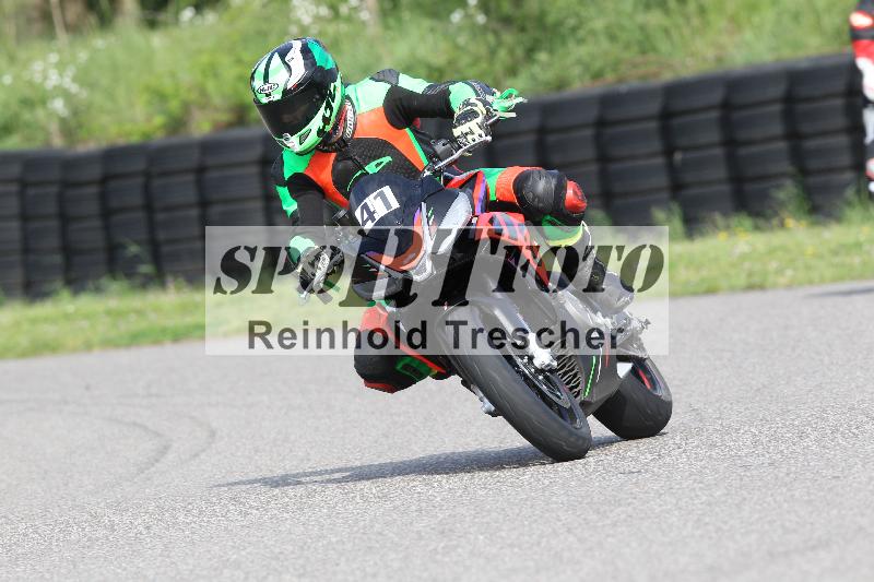 /Archiv-2025/10 23.04.2025 Cornu Master School ADR/gruen-vert/41